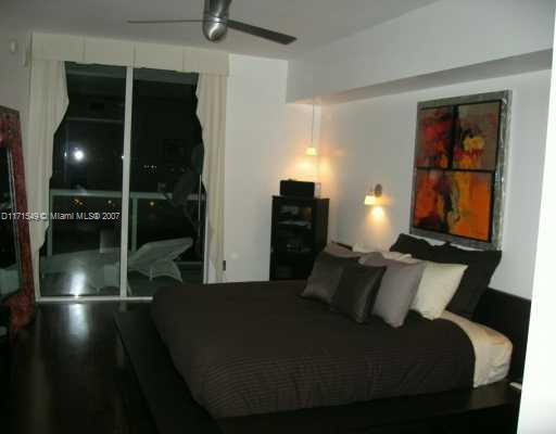 450 Alton Road, Unit 3205 Miami Beach, FL 33139 - Photo 4 of 8 Bedroom Master