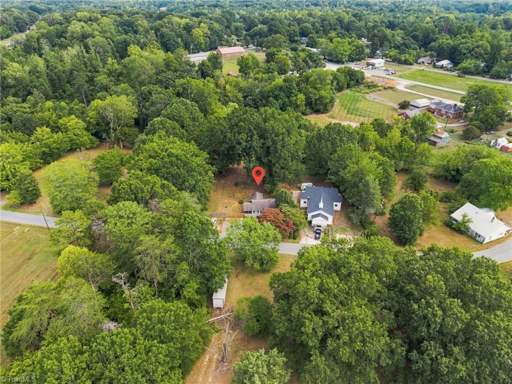 4915 Rhondan Road Summerfield, NC 27358 - Photo 34 of 37 Gallery Image 34