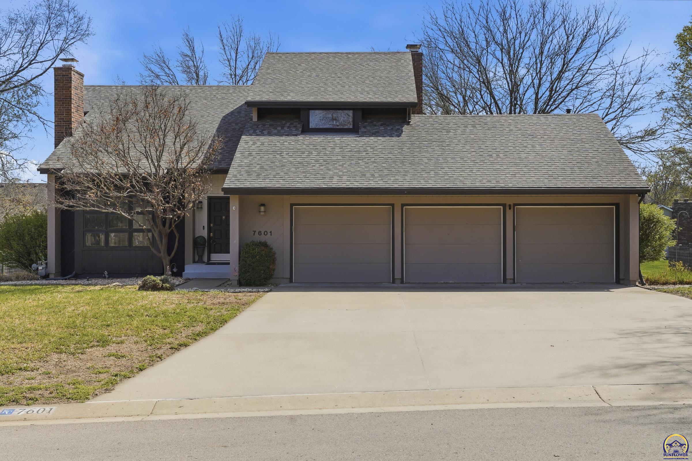 7601 Southwest Oxfordshire Road Topeka, KS 66614 - Photo 1 of 70