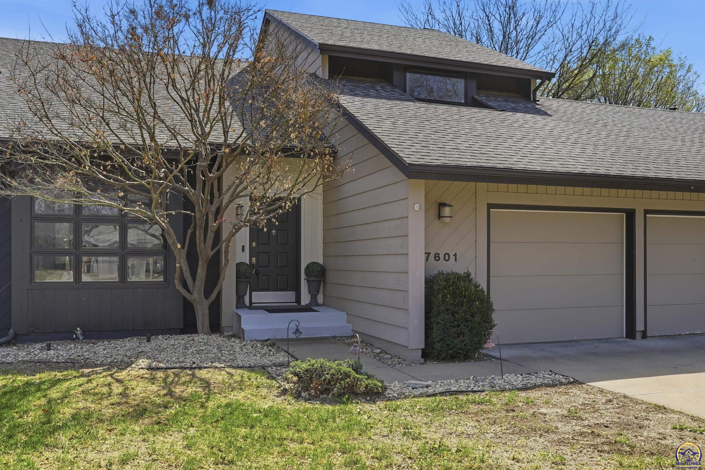 7601 Southwest Oxfordshire Road Topeka, KS 66614 - Photo 2 of 70