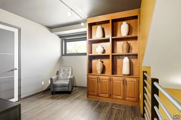 $399,900 | 7601 Southwest Oxfordshire Road, Topeka, KS 66614