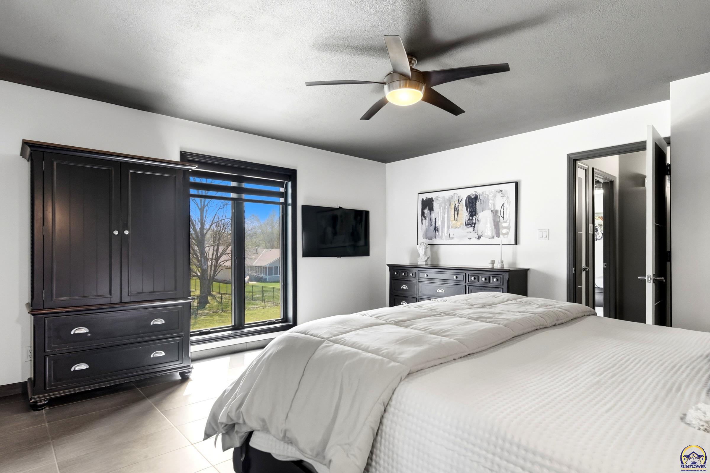 7601 Southwest Oxfordshire Road Topeka, KS 66614 - Photo 27 of 70