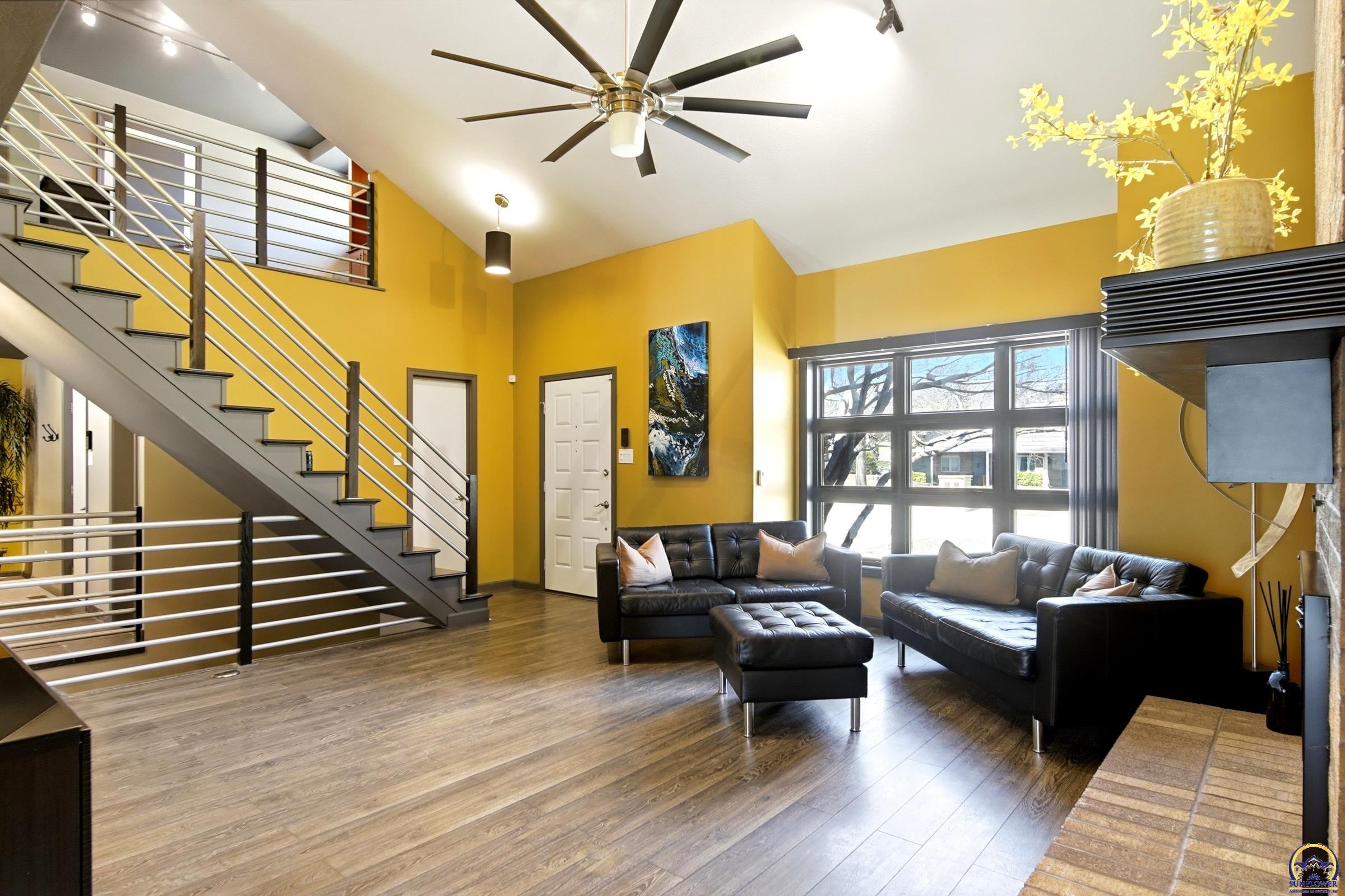 7601 Southwest Oxfordshire Road Topeka, KS 66614 - Photo 3 of 70