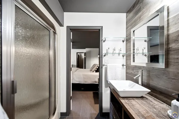 $399,900 | 7601 Southwest Oxfordshire Road, Topeka, KS 66614