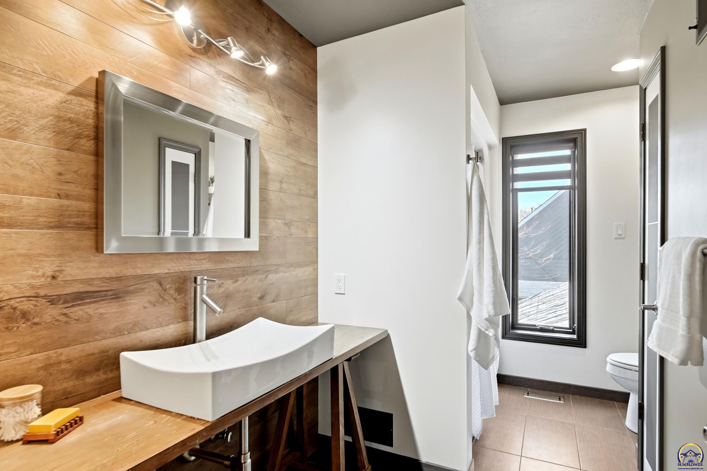 7601 Southwest Oxfordshire Road Topeka, KS 66614 - Photo 33 of 70