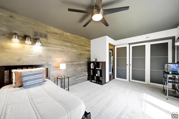 $399,900 | 7601 Southwest Oxfordshire Road, Topeka, KS 66614