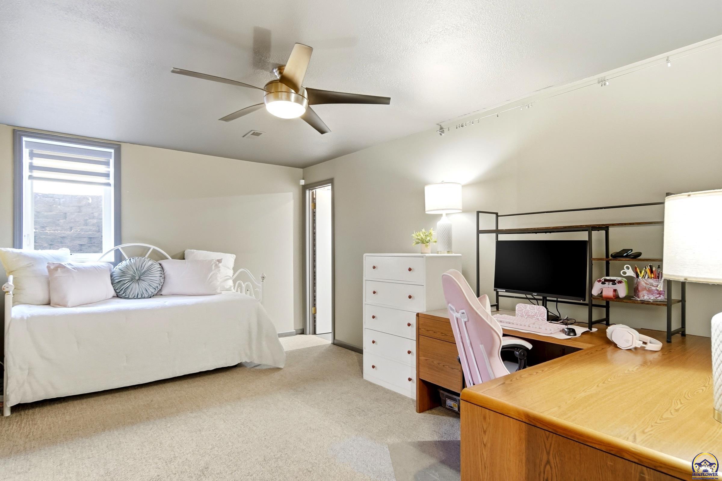 7601 Southwest Oxfordshire Road Topeka, KS 66614 - Photo 39 of 70