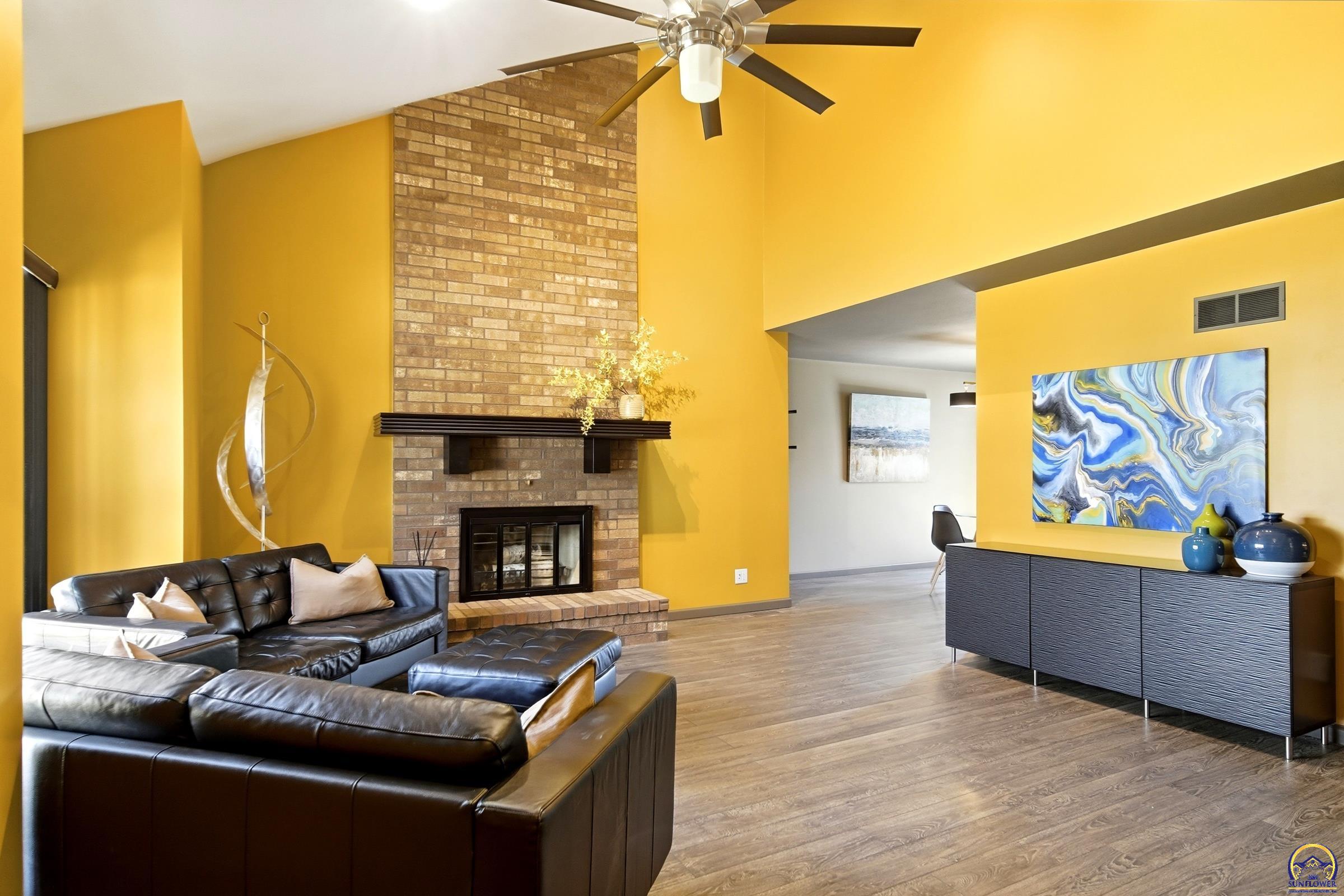 7601 Southwest Oxfordshire Road Topeka, KS 66614 - Photo 4 of 70