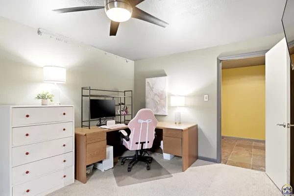 $399,900 | 7601 Southwest Oxfordshire Road, Topeka, KS 66614