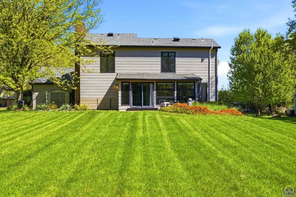 $399,900 | 7601 Southwest Oxfordshire Road, Topeka, KS 66614