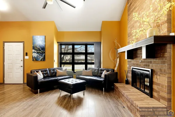 $399,900 | 7601 Southwest Oxfordshire Road, Topeka, KS 66614