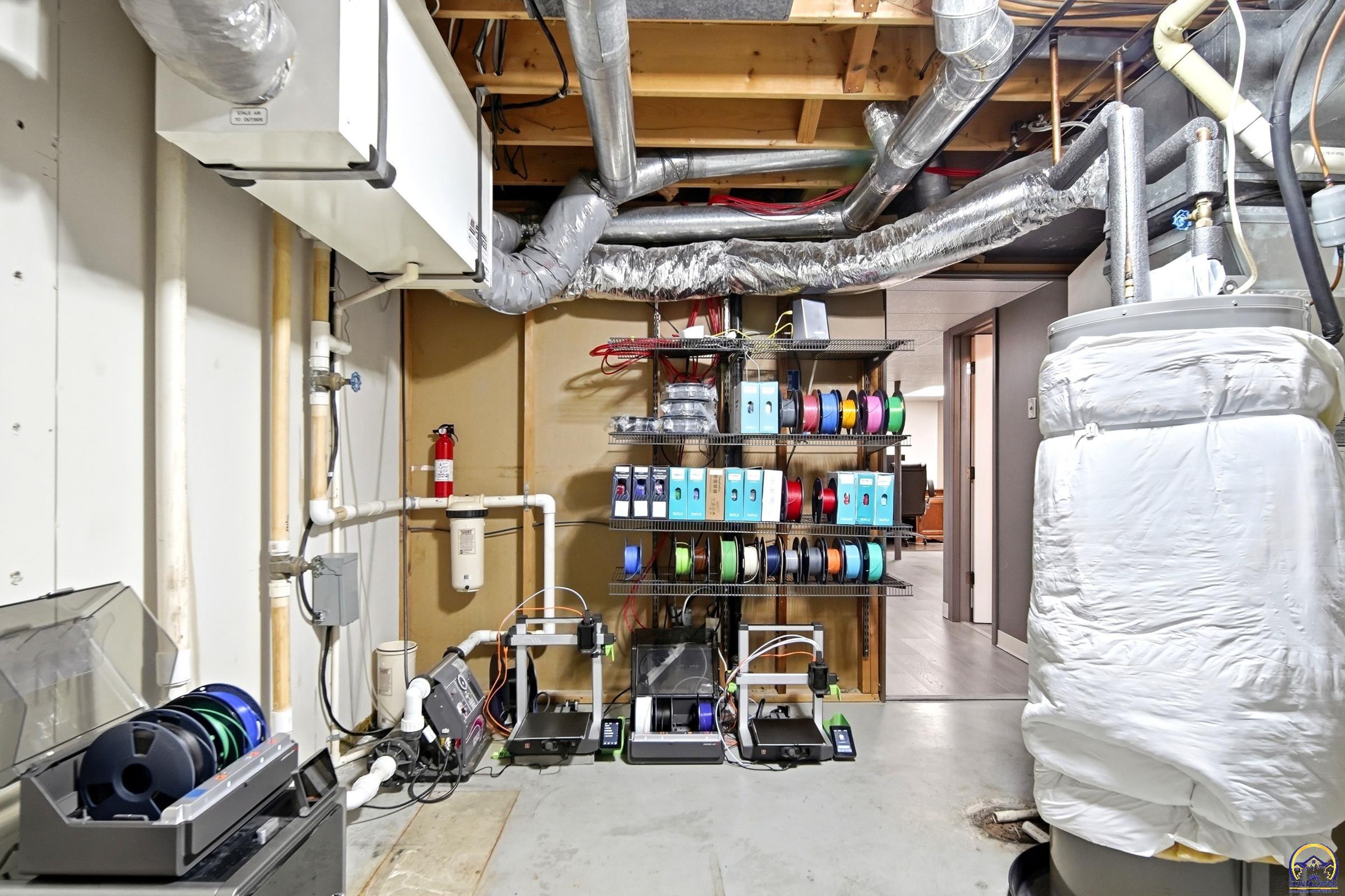 7601 Southwest Oxfordshire Road Topeka, KS 66614 - Photo 54 of 70