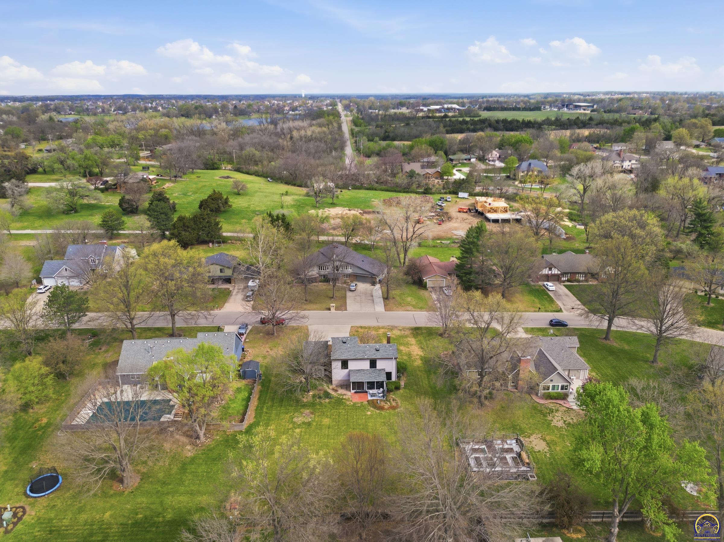 7601 Southwest Oxfordshire Road Topeka, KS 66614 - Photo 65 of 70