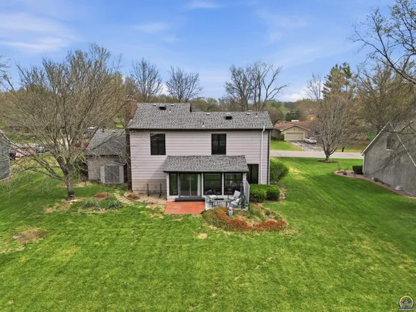 $399,900 | 7601 Southwest Oxfordshire Road, Topeka, KS 66614