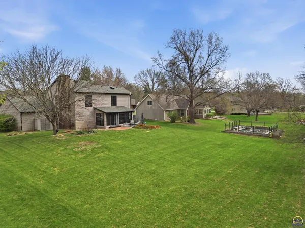 $399,900 | 7601 Southwest Oxfordshire Road, Topeka, KS 66614