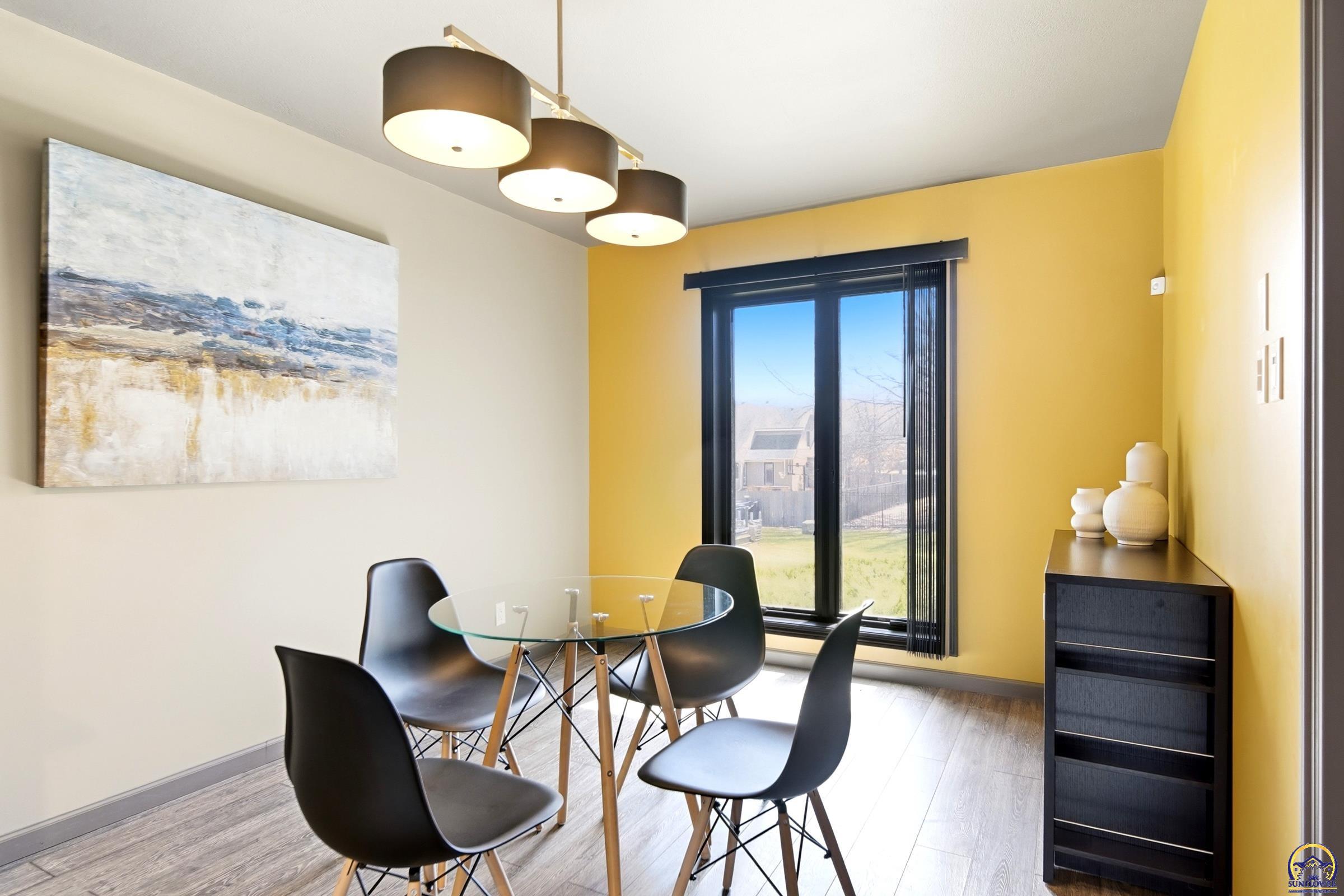 7601 Southwest Oxfordshire Road Topeka, KS 66614 - Photo 9 of 70