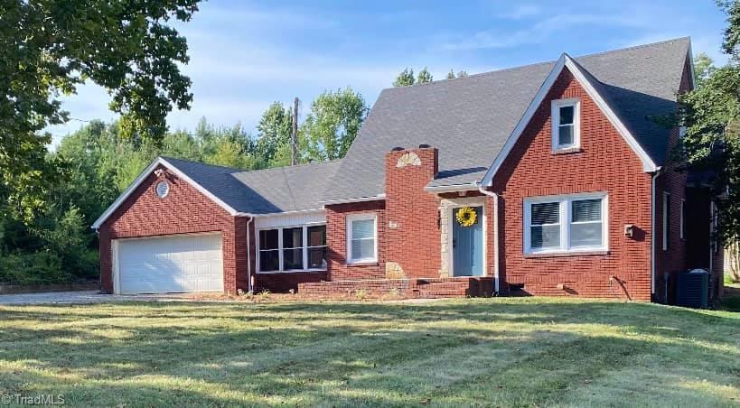 1587 Mountain View Road King, NC 27021 - Photo 1 of 20
