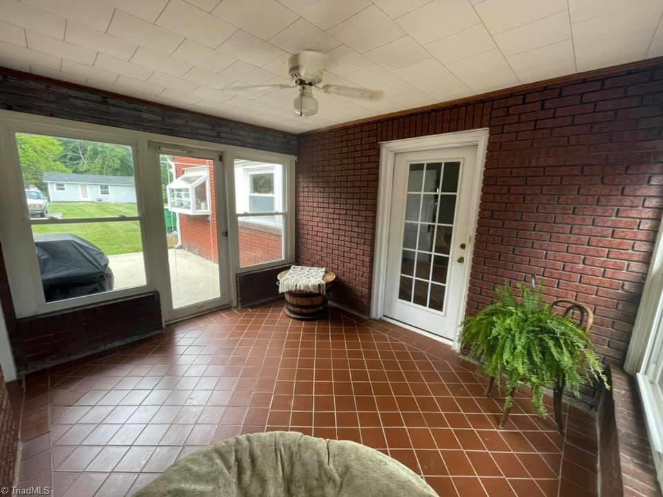 1587 Mountain View Road King, NC 27021 - Photo 9 of 20