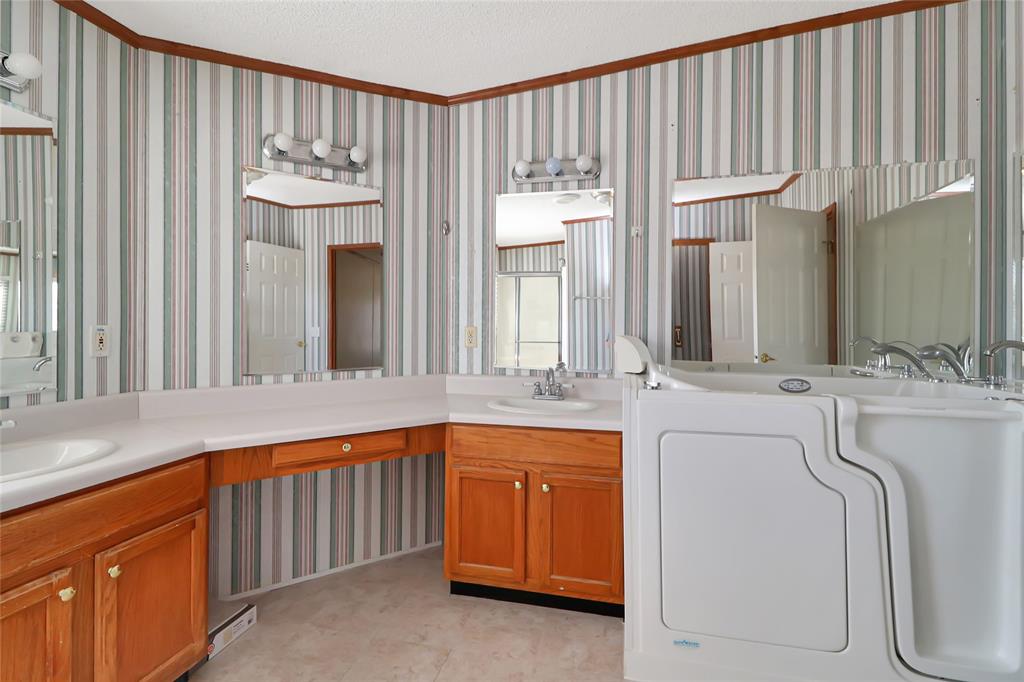 12981 Heather Brook Road Justin, TX 76247 - Photo 17 of 29 Gallery Image 17