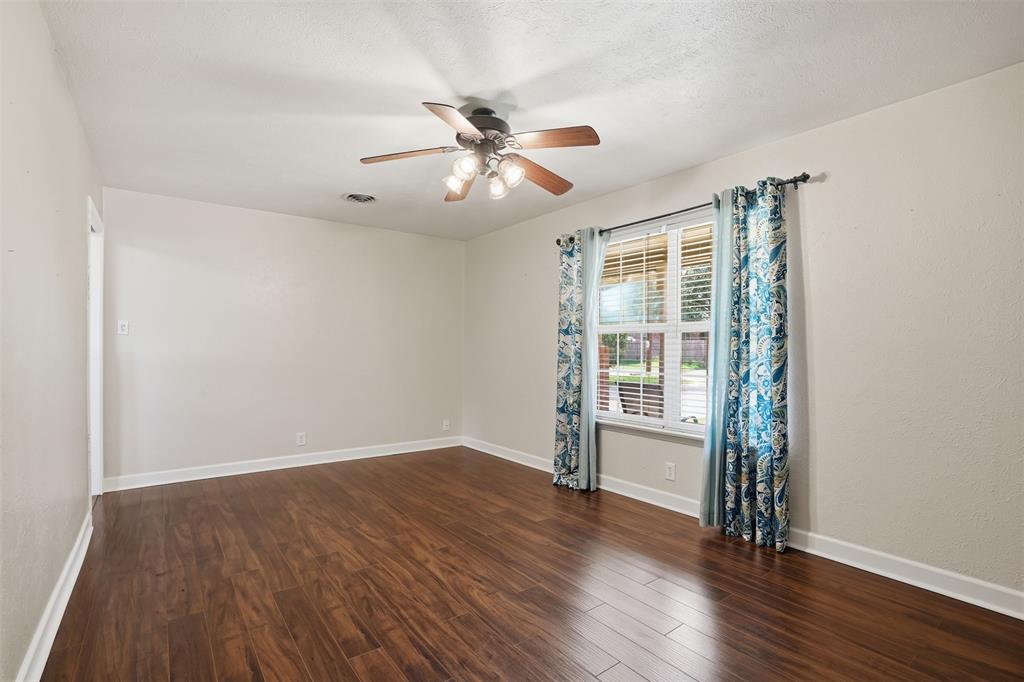 509 Patricia Road Hurst, TX 76053 - Photo 7 of 24