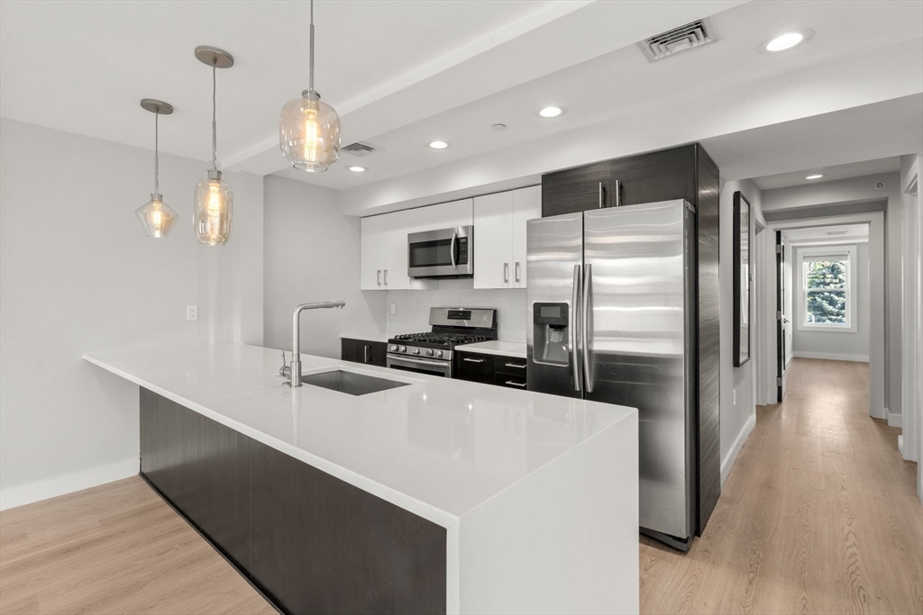 85 Everett Street, Unit 3 Boston, MA 02128 - Photo 4 of 19