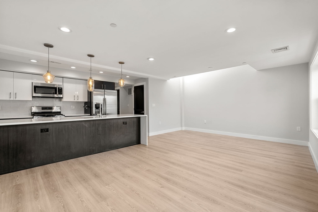 85 Everett Street, Unit 3 Boston, MA 02128 - Photo 5 of 19