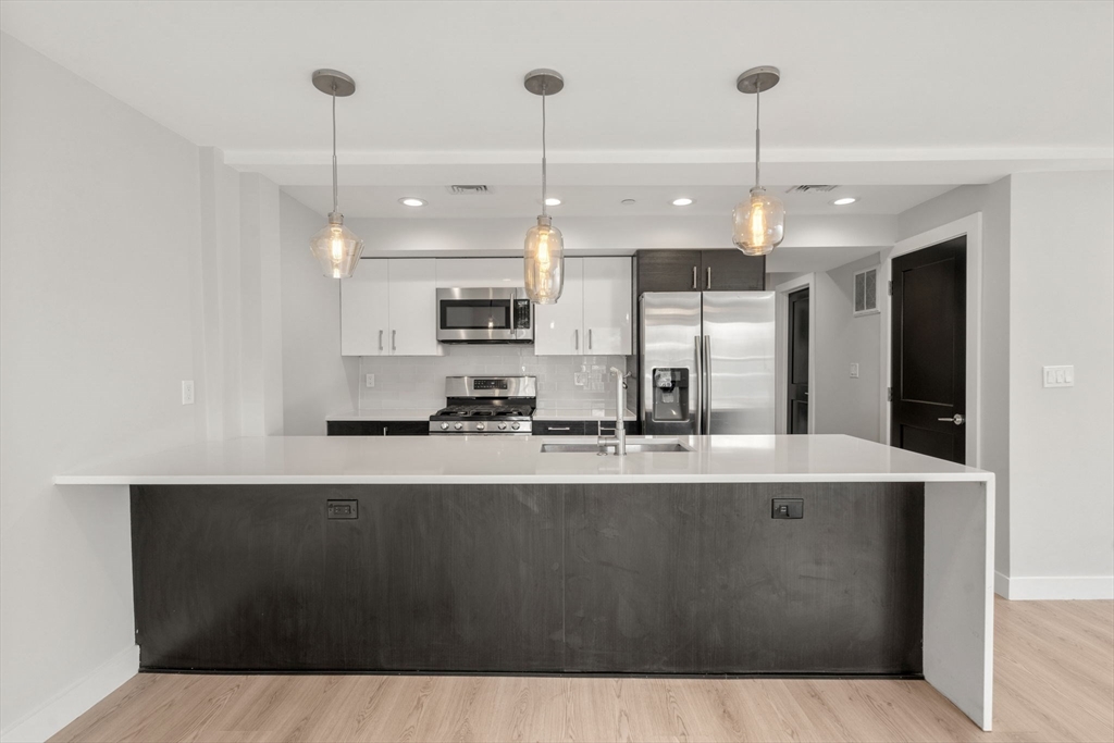 85 Everett Street, Unit 3 Boston, MA 02128 - Photo 8 of 19