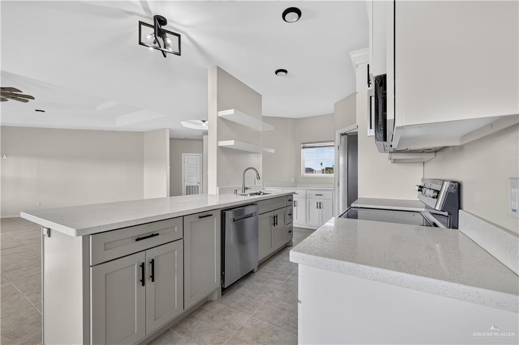 1308 Rhett Drive Pharr, TX 78577 - Photo 5 of 23 Gallery Image 5