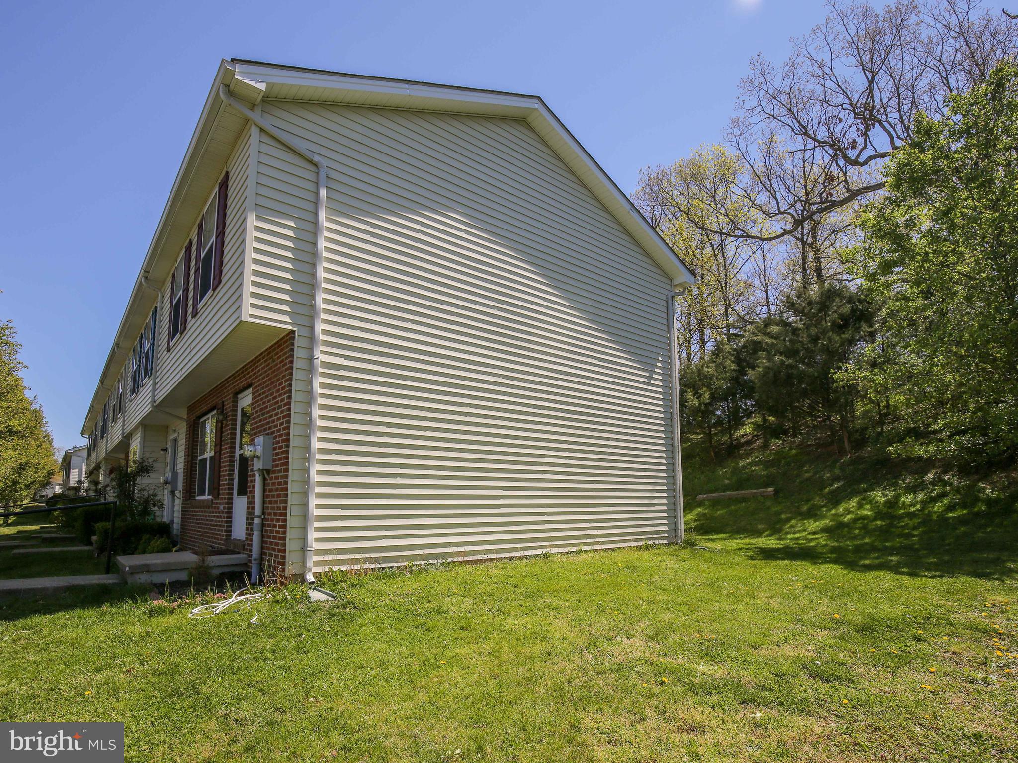 435 Ridgefield Avenue Stephens City, VA 22655 - Photo 7 of 27