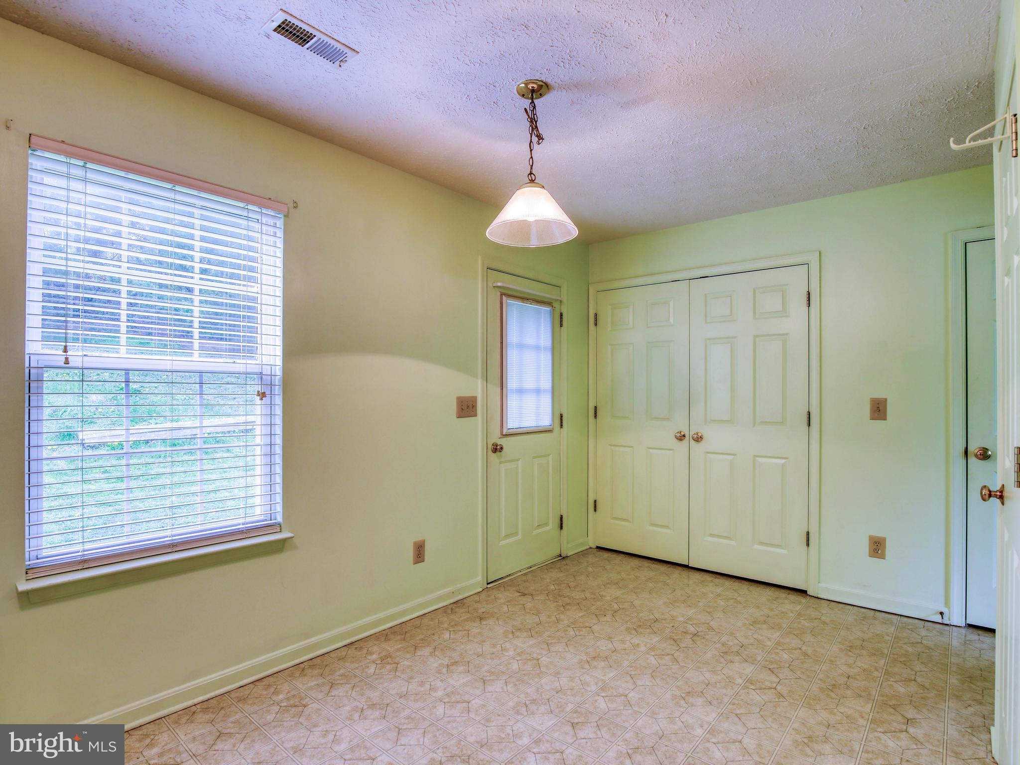 435 Ridgefield Avenue Stephens City, VA 22655 - Photo 9 of 27
