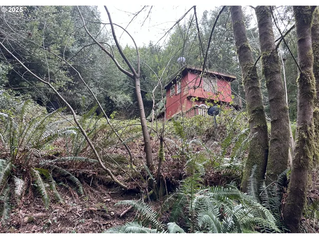 $185,900 | 99899 South Bank Chetco River Road, Brookings, OR 97415