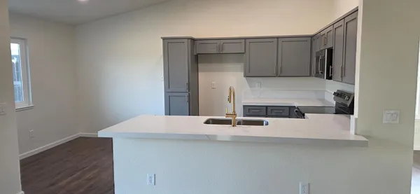 $568,900 | 1680 Michele Way, Escalon, CA 95320