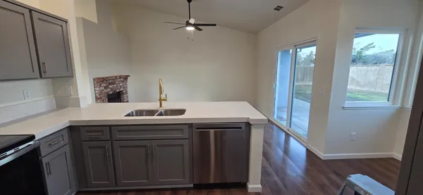 $568,900 | 1680 Michele Way, Escalon, CA 95320