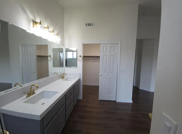 $568,900 | 1680 Michele Way, Escalon, CA 95320