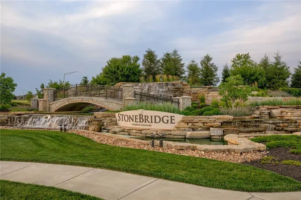 $710,000 | 18221 West 168th Terrace, Olathe, KS 66062