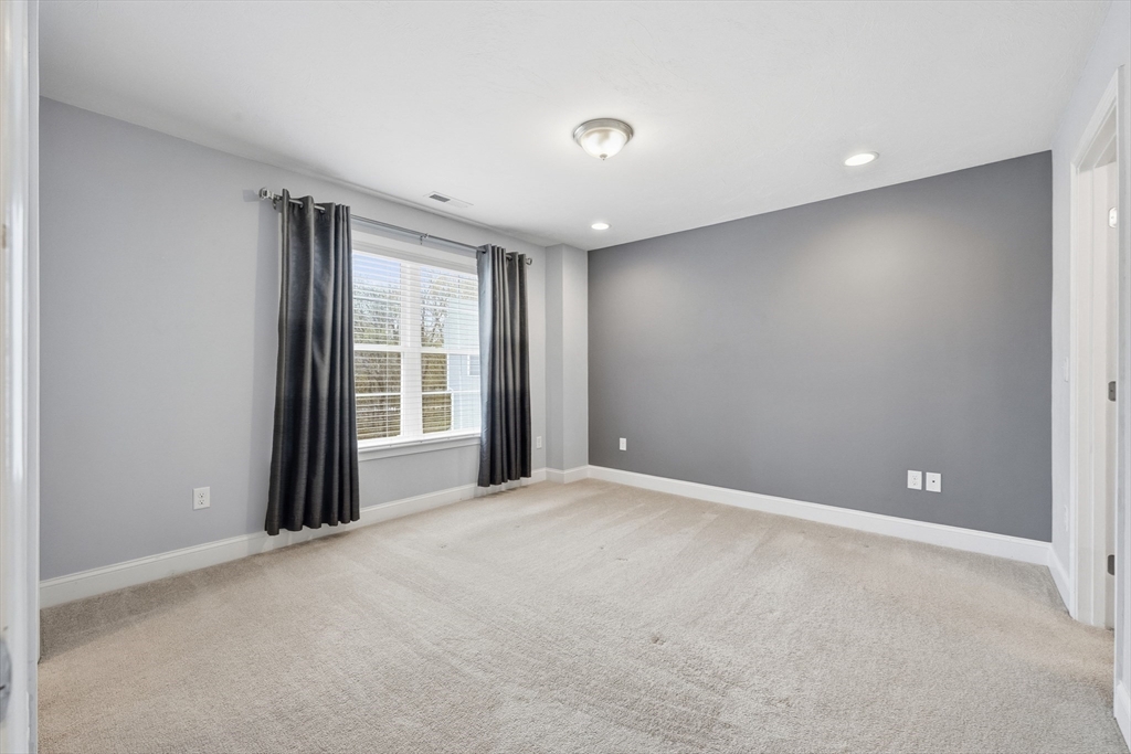90 Compass Point, Unit 90 North Andover, MA 01845 - Photo 18 of 38 Gallery Image 18