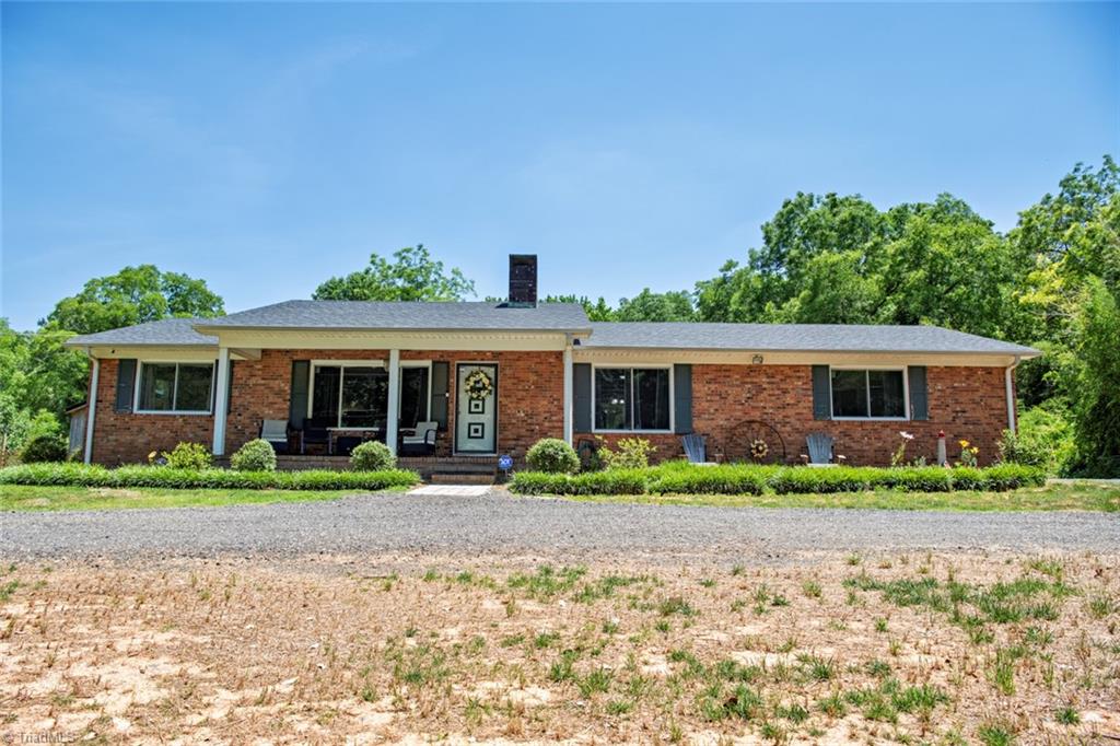 406 Old Liberty Road Asheboro, NC 27203 - Photo 5 of 41