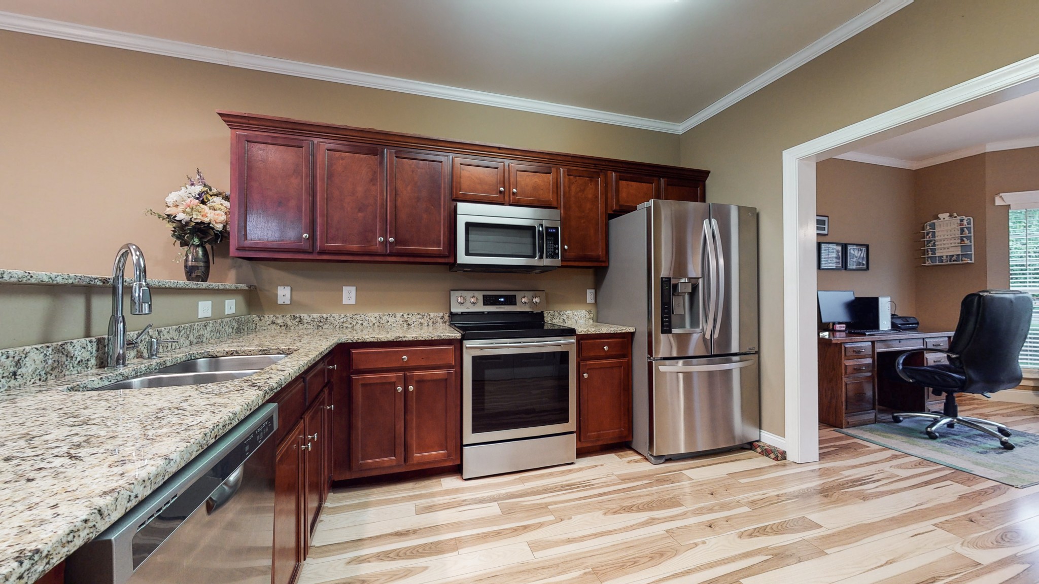 320 Rowlette Circle Murfreesboro, TN 37127 - Photo 2 of 11