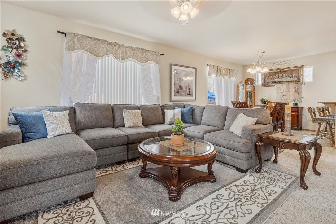 6901 41st Street East Fife, WA 98424 - Photo 4 of 16