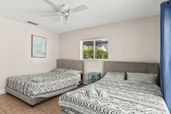 $3,500 | 1121 North 66 Terrace, Hollywood, FL 33024