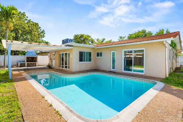 $3,500 | 1121 North 66 Terrace, Hollywood, FL 33024