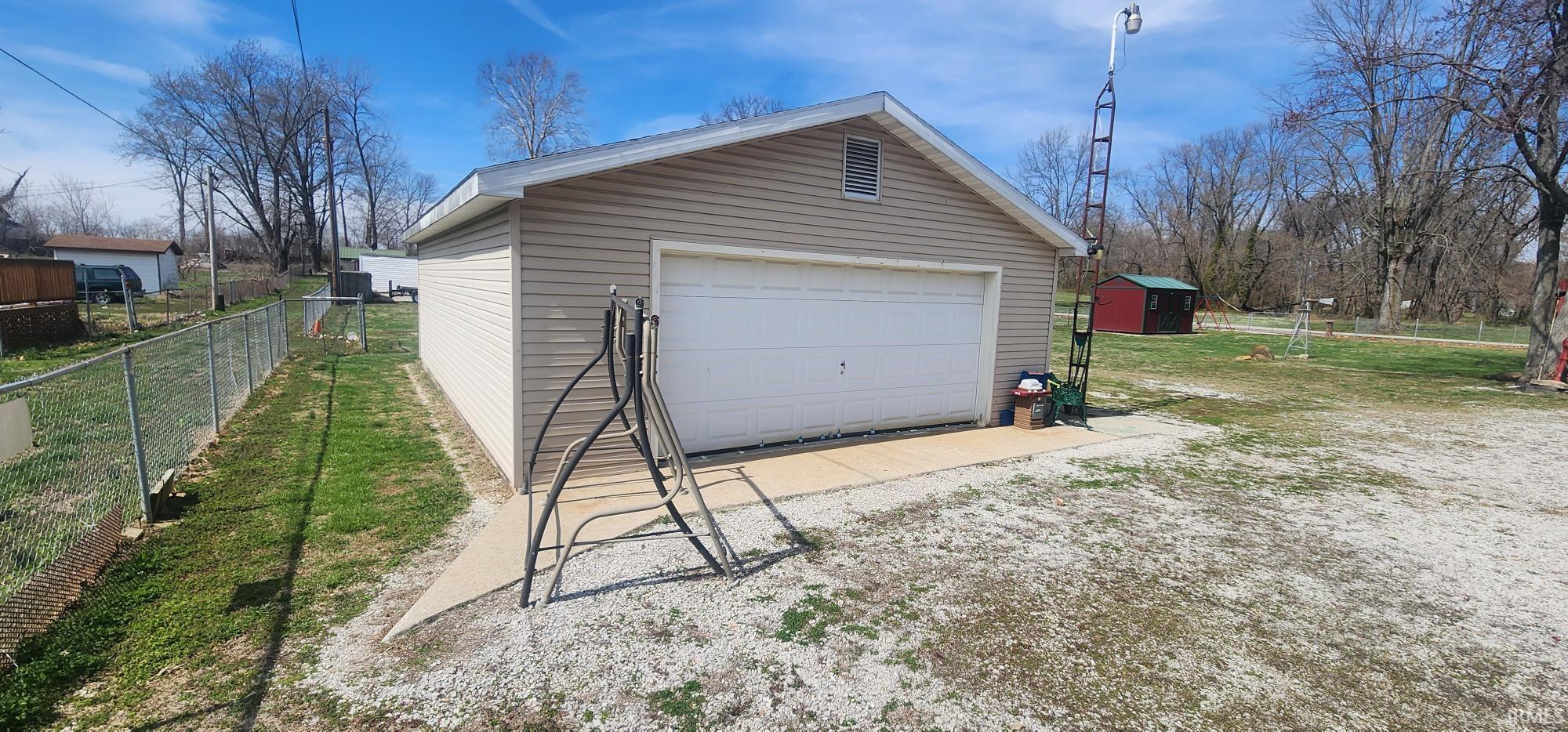 1003 West 4th Street Bicknell, IN 47512 - Photo 3 of 7