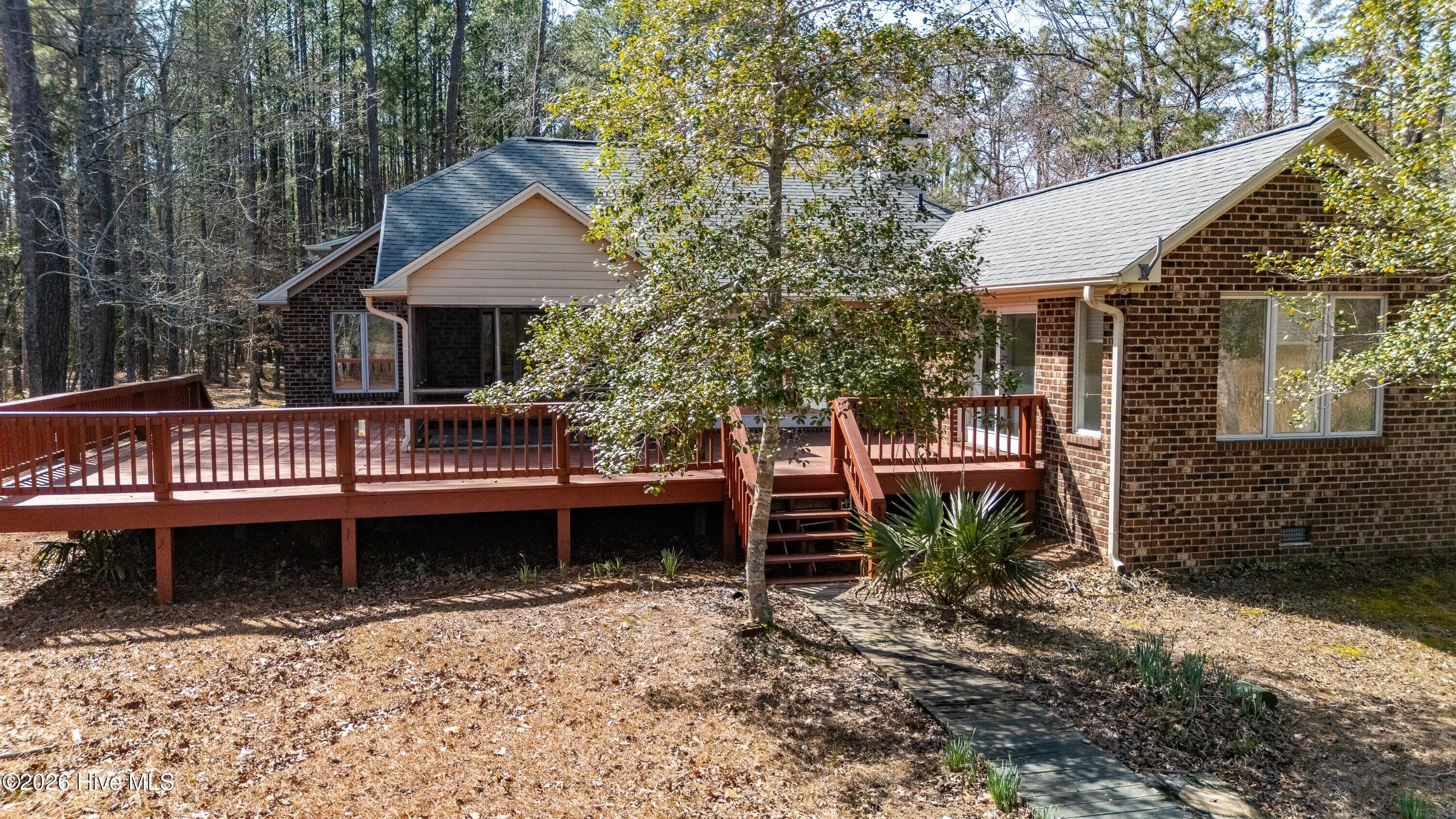 615 Bent Tree Road Oriental, NC 28571 - Photo 30 of 40 030_Front Approach