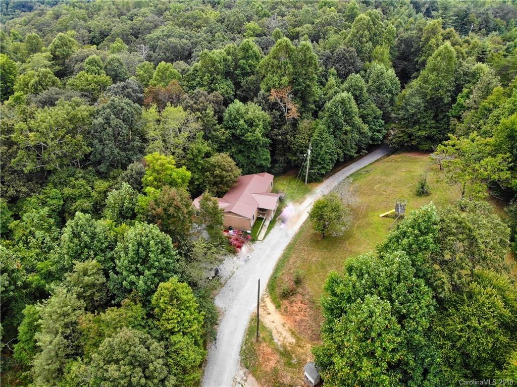 356 Gordon Road Saluda, NC 28773 - Photo 5 of 17