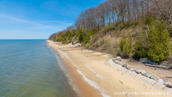 $3,000,000 | 6919 Bendemeer Drive, Fennville, MI 49408