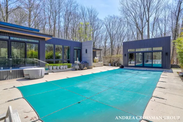 $3,000,000 | 6919 Bendemeer Drive, Fennville, MI 49408