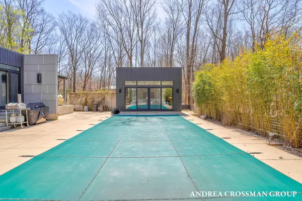 $3,000,000 | 6919 Bendemeer Drive, Fennville, MI 49408
