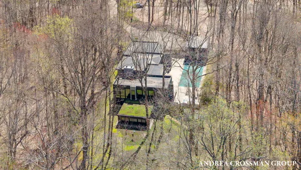 $3,000,000 | 6919 Bendemeer Drive, Fennville, MI 49408