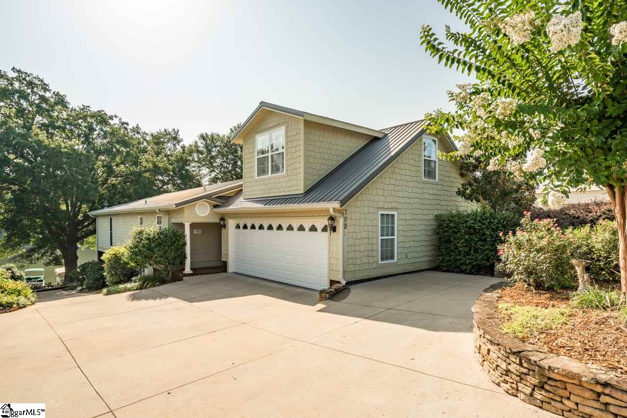 702 Brown Arrow Circle Inman, SC 29349 - Photo 1 of 27 Gallery Image 1
