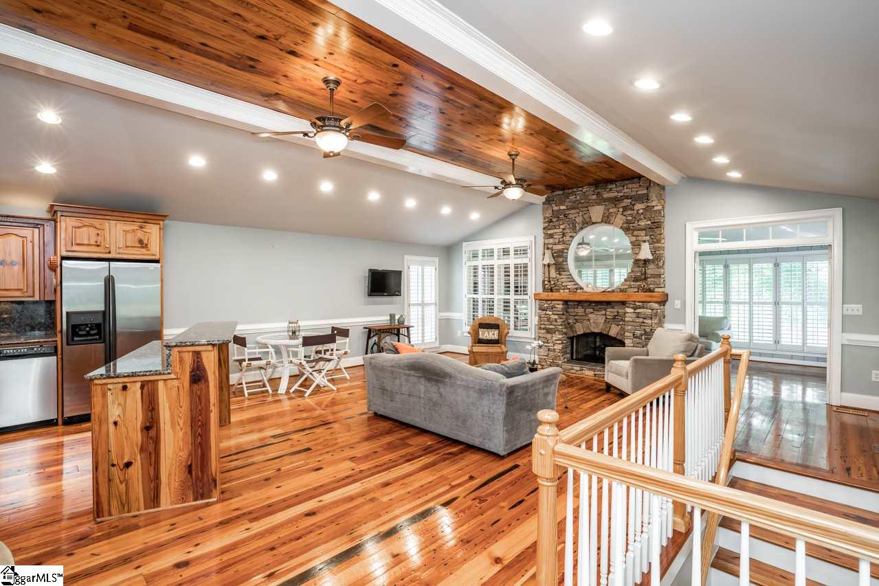 702 Brown Arrow Circle Inman, SC 29349 - Photo 2 of 27 Gallery Image 2